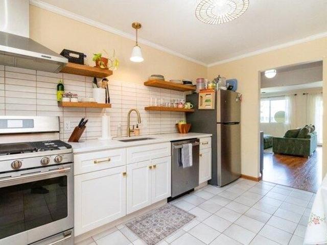 2 bedroom, Sharon MA 02067 105442759