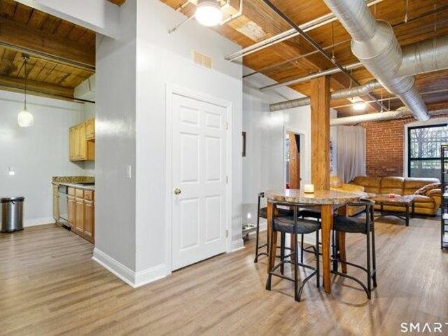 2 bedroom, Shelton CT 06484 105414115