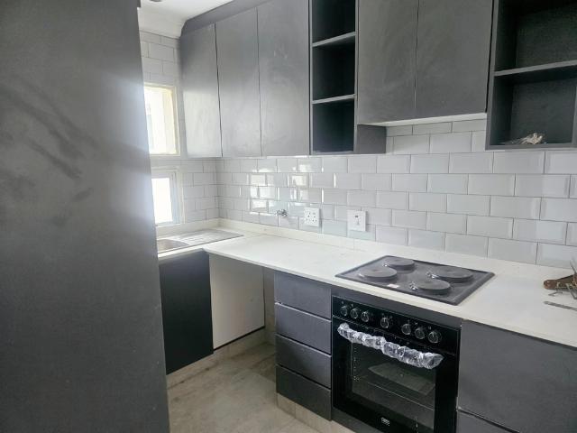 2 Bedroom Simplex To Let in Sherwood
