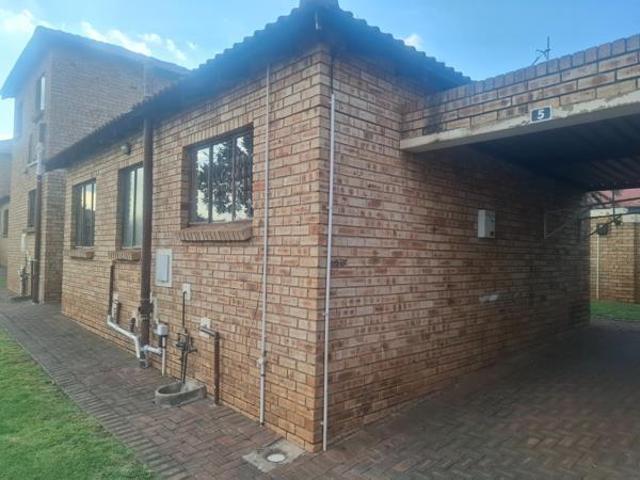 2 Bedroom Simplex in Witpoortjie