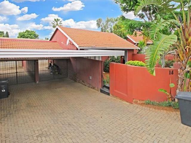 2 Bedroom Simplex in Sundowner