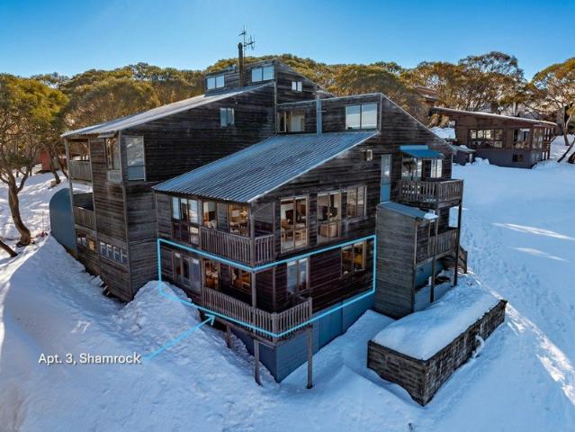 2 bedroom ski apartment with a highly desirable and incredibly rare private carpark