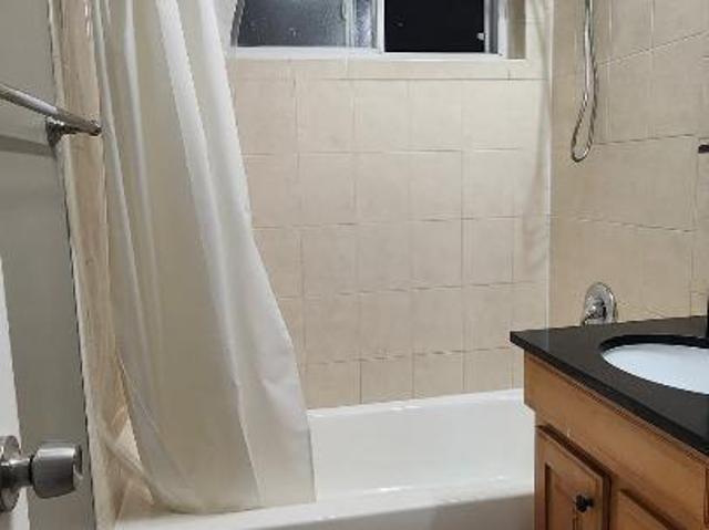 2 bedroom, Skokie IL 60077 106114033
