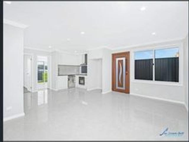 2 Bedroom Spacious Granny For Rent