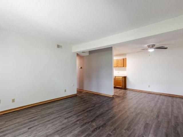 2 bedroom, Springfield IL 62704 LS105392032