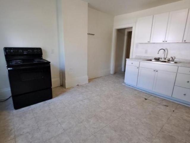 2 bedroom, Springfield OH 45506 106216421