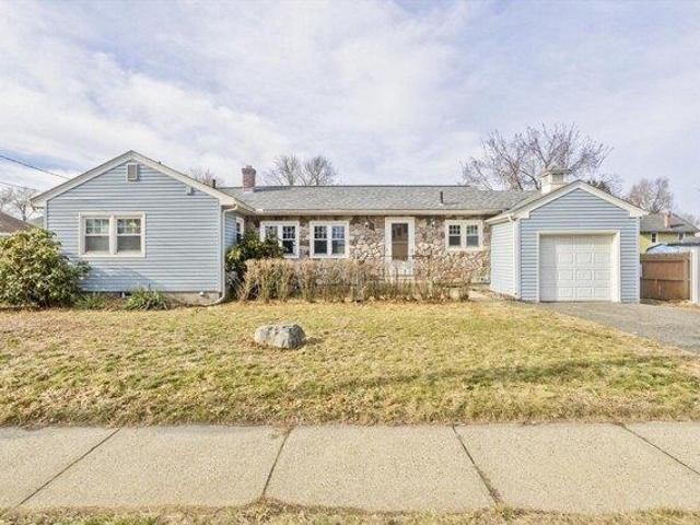 2 bedroom, Springfield MA 01104 104513586