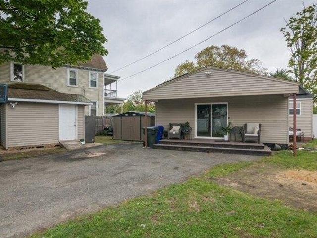 2 bedroom, Springfield MA 01109 104605413