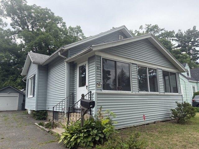 2 bedroom, Springfield MA 01109 105364900