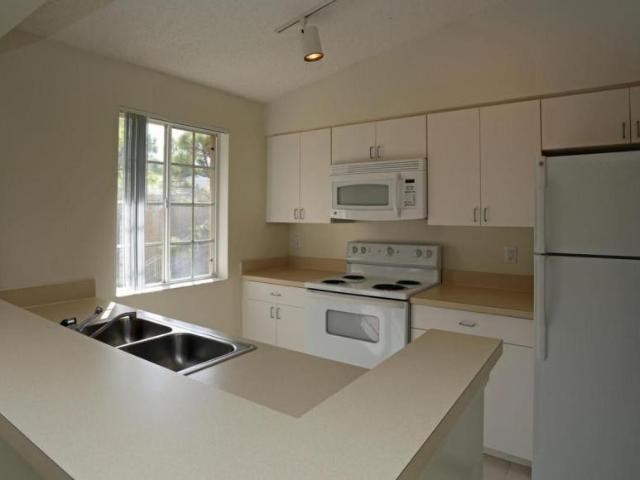 2 bedroom, Stuart FL 34997 LS105518206