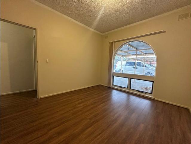 2 Bedroom Studio Apartment great for students or professionals