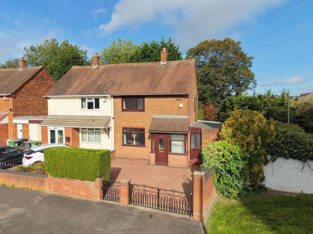 2 Bedroom Studio Flat