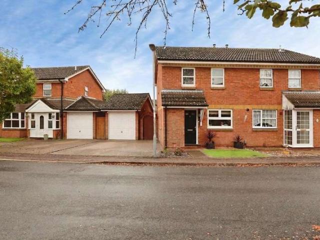 2 Bedroom Studio Flat