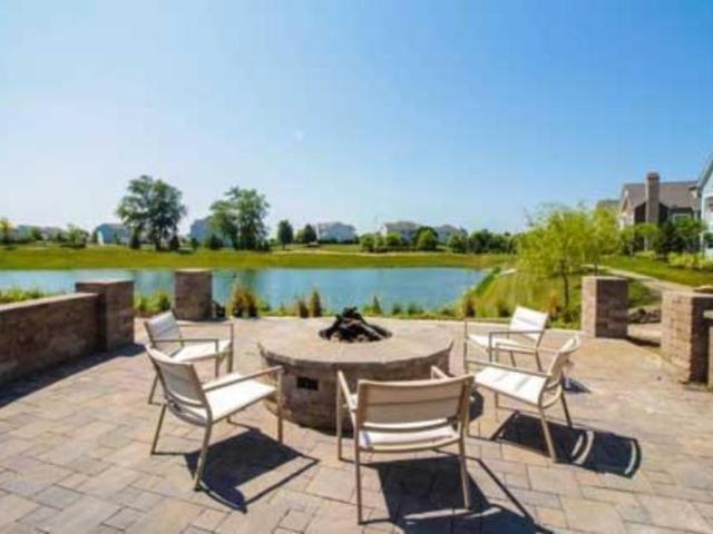 2 bedroom, St. Charles IL 60174 103855907