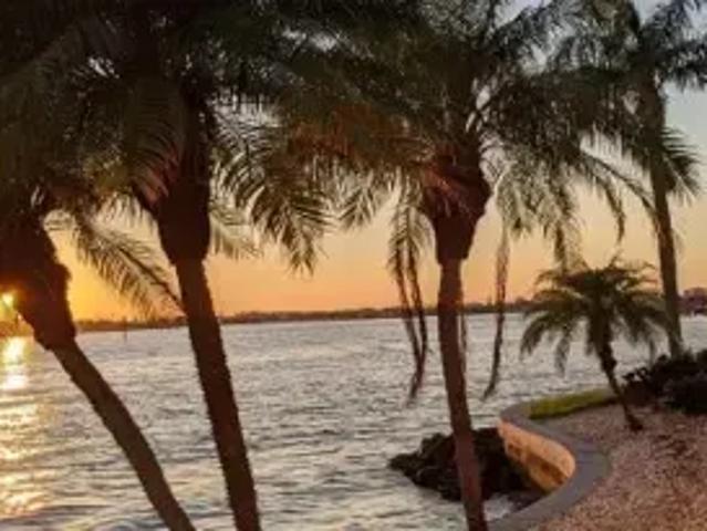 2 bedroom, St Petersburg FL 33708 LS104931525