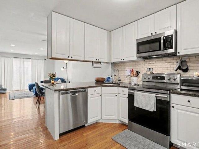 2 bedroom, Stamford CT 06902 105476649