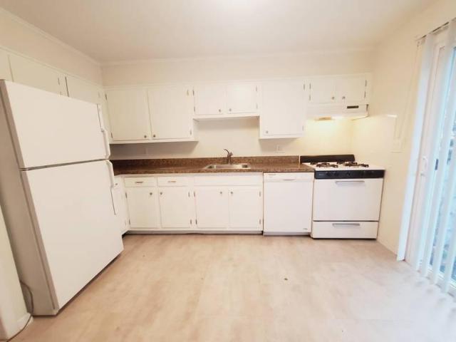 2 bedroom, Stamford CT 06902 103574180
