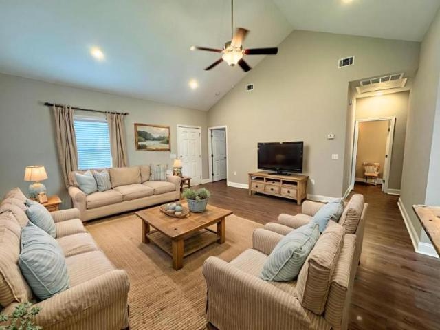 2 bedroom, Statesboro GA 30461 LS105775480