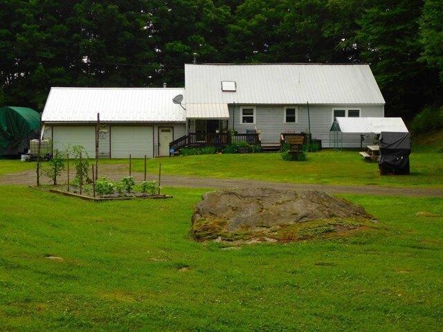 2 bedroom, Stewartstown NH 03576 104850077