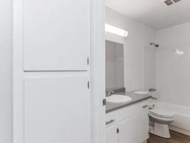 2 bedroom, Stockton CA 95209 102186687