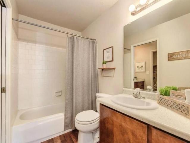 2 bedroom, Stockton CA 95219 LS105699724