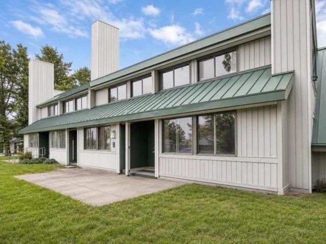 2 bedroom, Stowe VT 05672 105515510