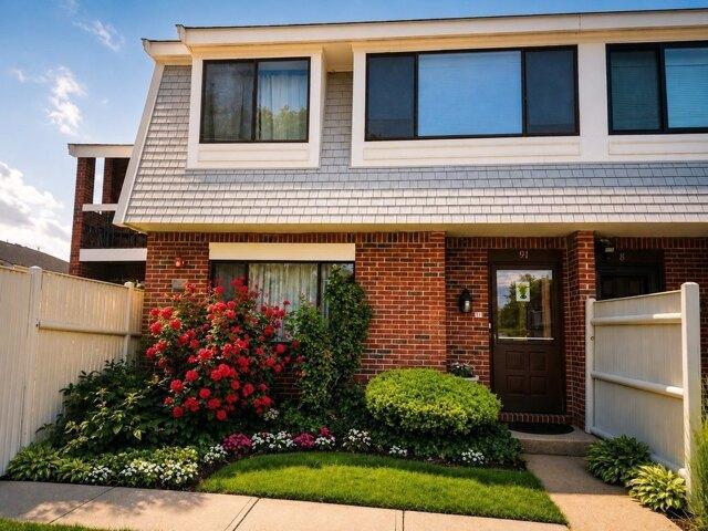 2 bedroom, Stoughton MA 02072 105551325