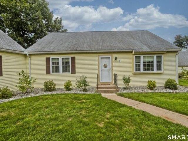 2 bedroom, Suffield CT 06078 105417882