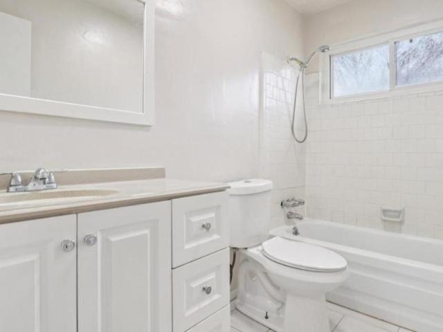 2 bedroom, Sugar Land TX 77498 104981340