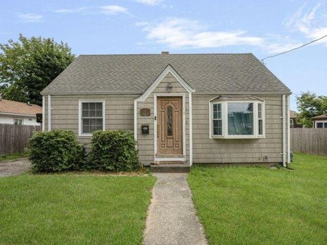 2 bedroom, Swansea MA 02777 105497065