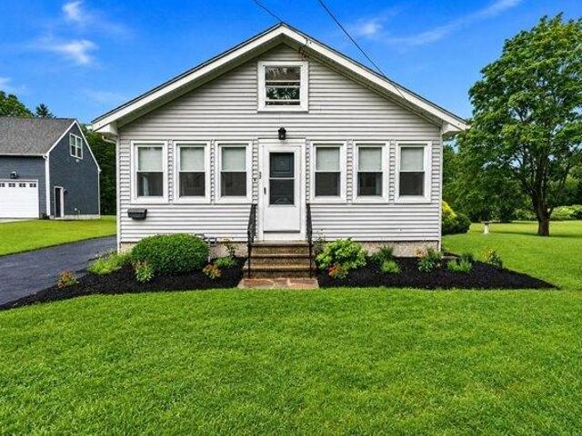 2 bedroom, Swansea MA 02777 105535521
