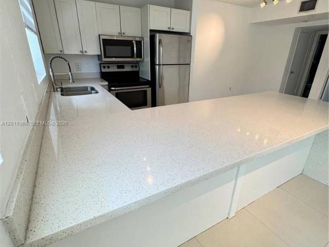 2 bedroom, Pompano Beach FL 33062 105754137