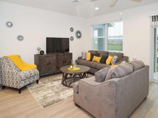 2 bedroom, Port Saint Lucie FL 34986 105901800
