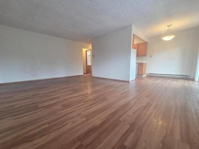 2 bedroom, Portland OR 97213 105778586