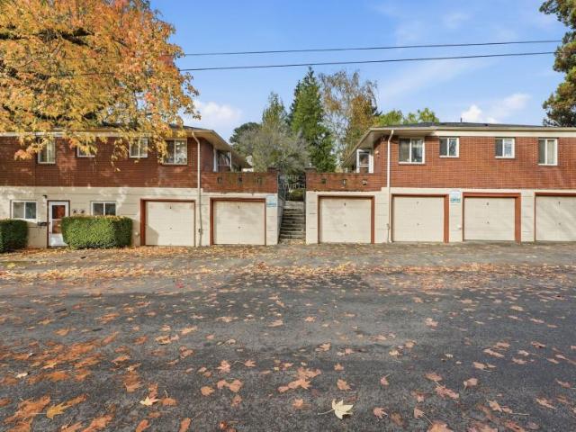 2 bedroom, Portland OR 97214 105843631