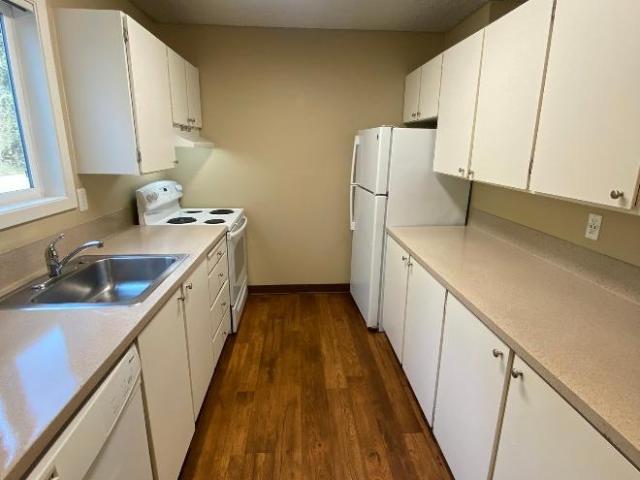 2 bedroom, Portland OR 97225 106028015