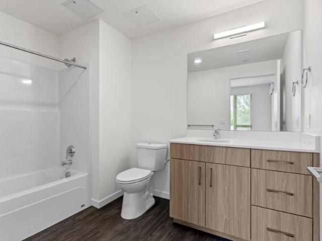 2 bedroom, Portland OR 97233 LS103420787