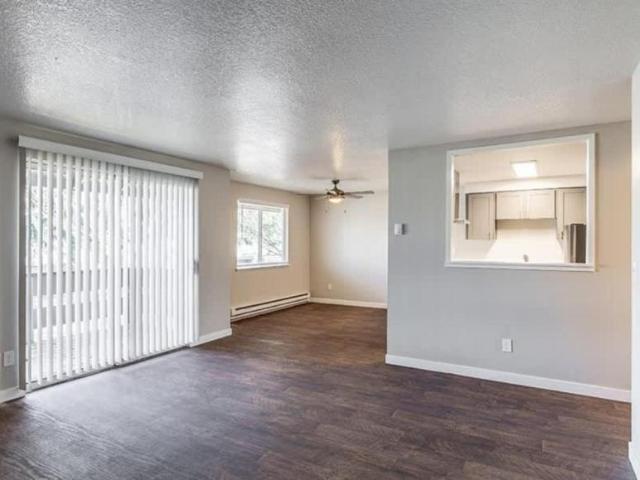 2 bedroom, Portland OR 97236 105780751