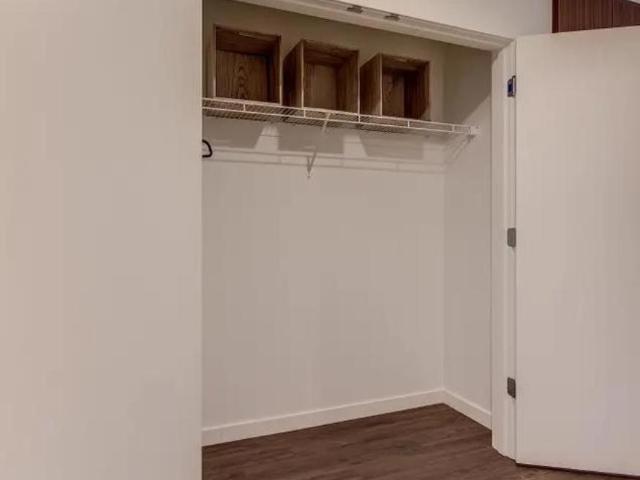 2 bedroom, Portland OR 97239 103292725