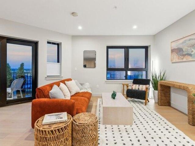 2 bedroom, Portland ME 04101 105576026