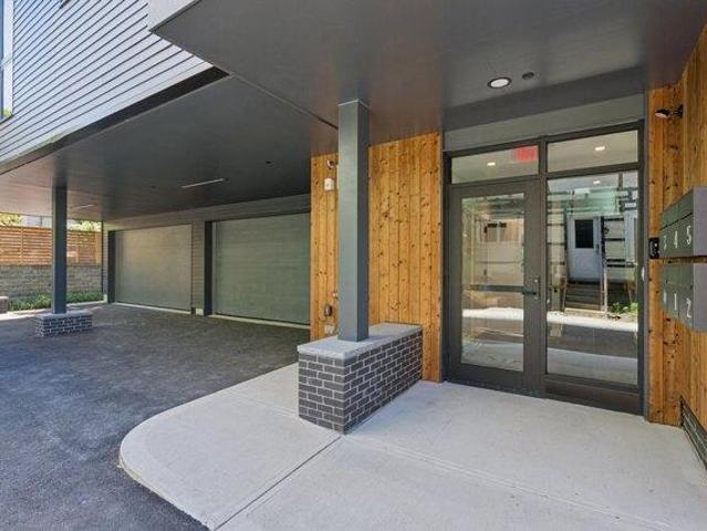 2 bedroom, Portland ME 04101 105631133