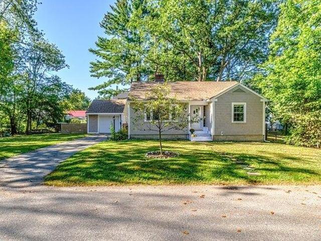 2 bedroom, Portland ME 04103 105831424