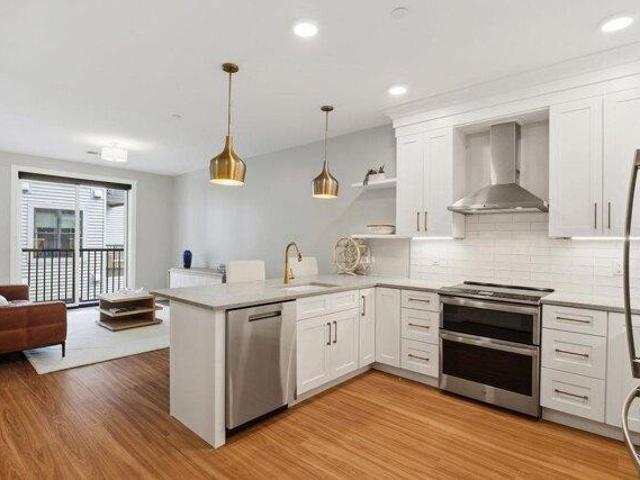 2 bedroom, Portsmouth NH 03801 105402012
