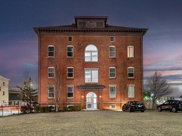 2 bedroom, Pawtucket RI 02860 104853253