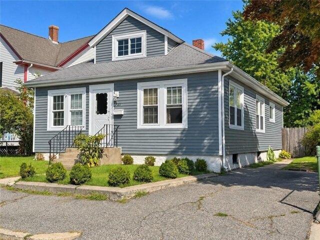 2 bedroom, Pawtucket RI 02860 105494273