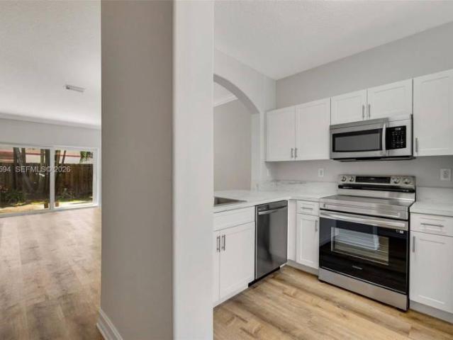 2 bedroom, Palmetto Bay FL 33157 106030511