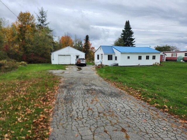 2 bedroom, Palmyra ME 04965 105890245