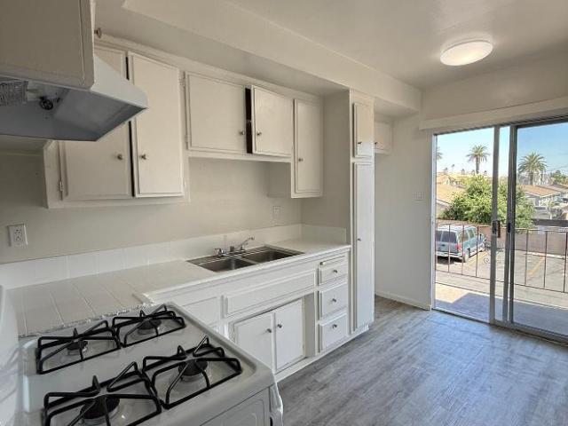 2 bedroom, Paramount CA 90723 103319355