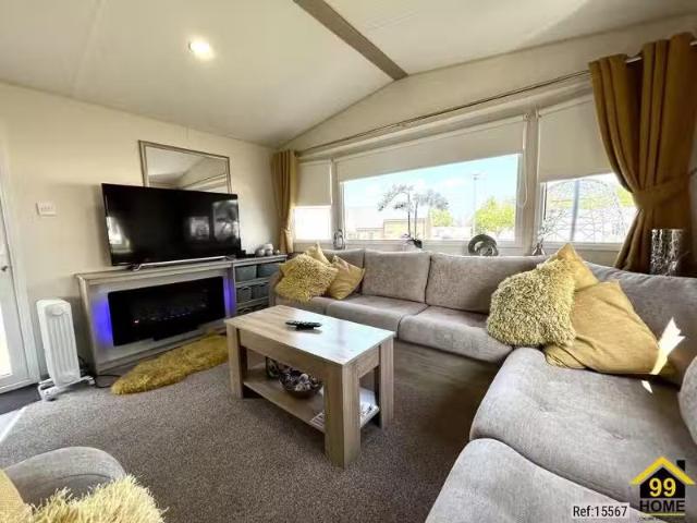 2 bedroom park home for rent in New Dover Caravan Park, Harwic.
