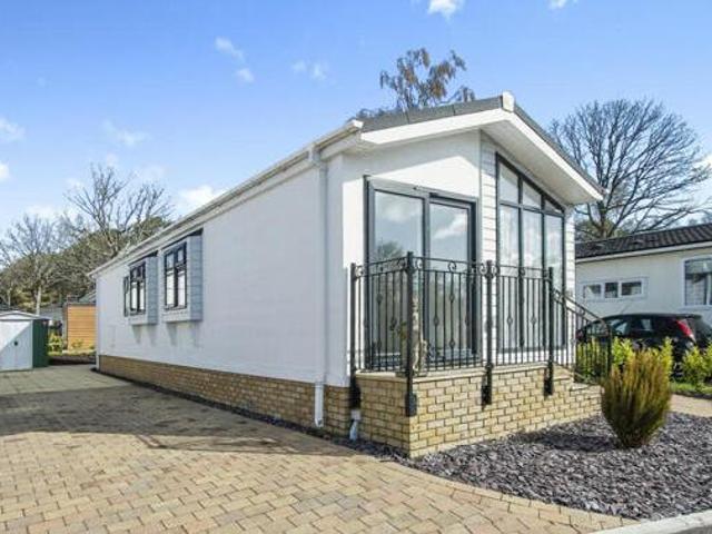 2 Bedroom Park Home For Sale In Poole, Dorset